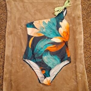 NWOT one-piece swimsuit